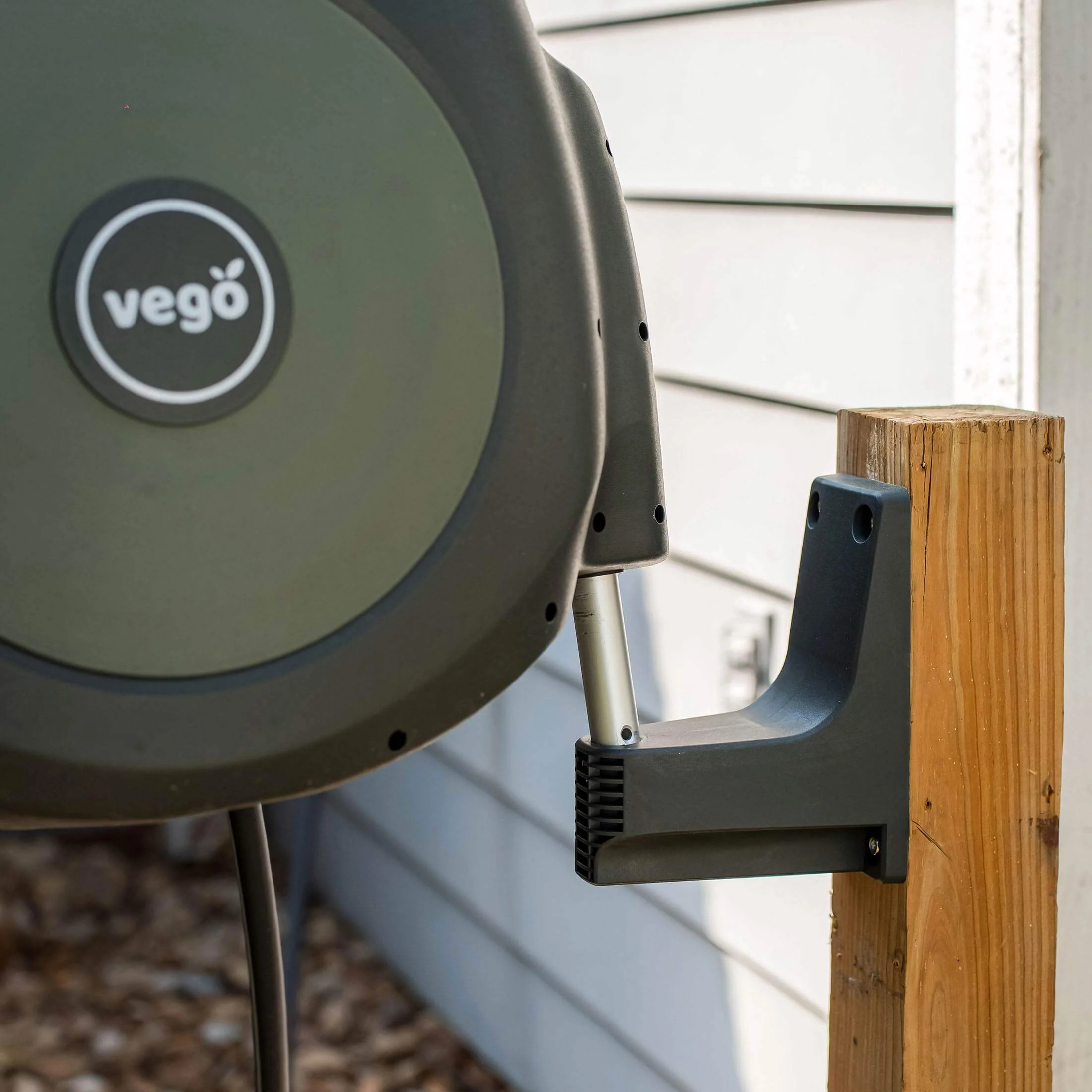 Vego Hi-Flow Retractable Hose Reel Set - Image 18