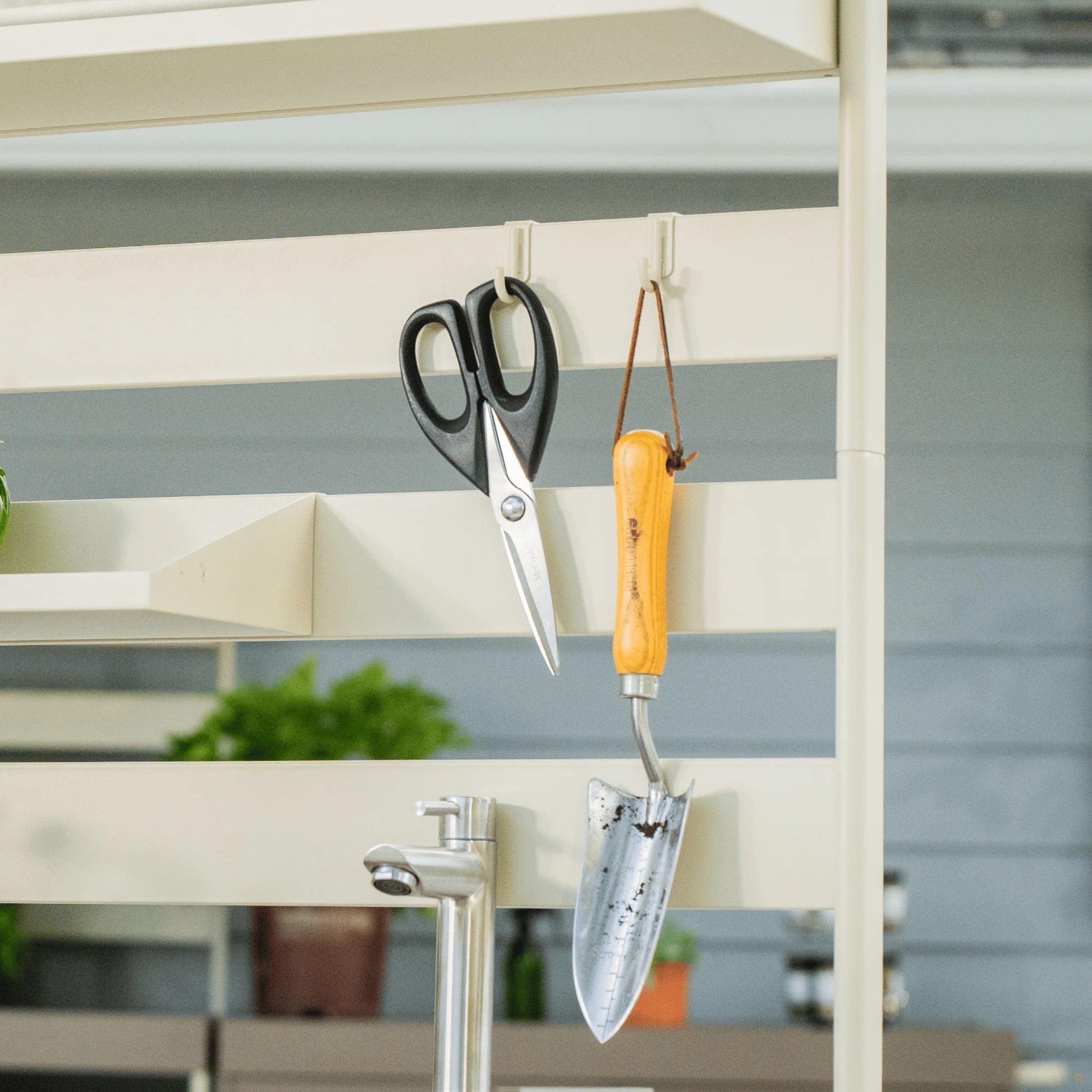 Potting Bench Hooks - 4 Pack - Image 3