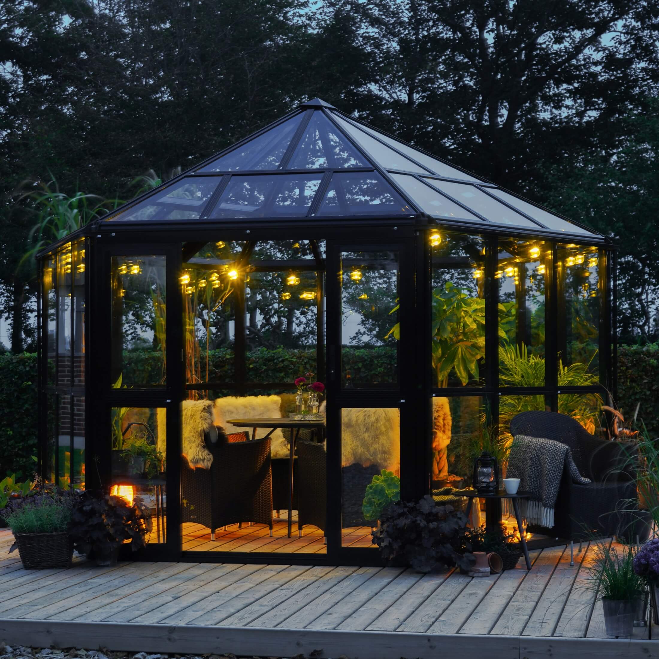 Vego Diamond Pavilion Greenhouse - Image 12